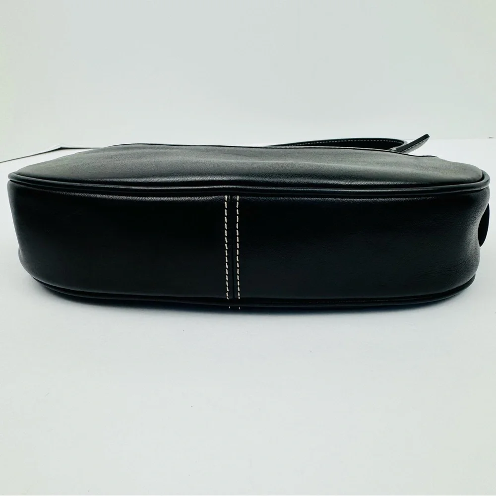 Coach Vintage Hampton Demi Hobo. Smooth, soft black leather. Crescent shape.